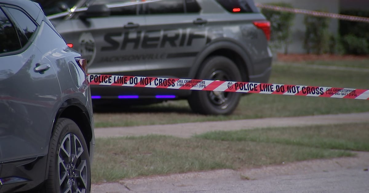 JSO responds to a reported shooting off Auburn Road and University Blvd