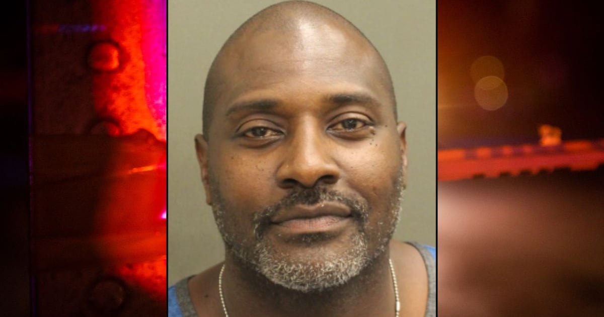 Marcellus Wiley, ex-NFL player, arrested for battery