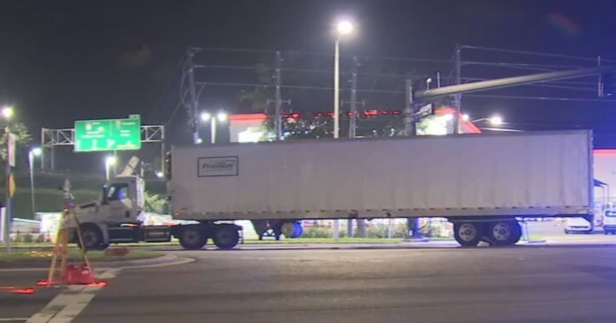 Deadly Orange Blossom Trail crash kills one person