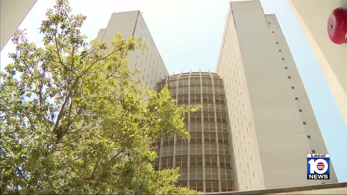 Families raise concerns about conditions inside downtown Miami federal detention facility