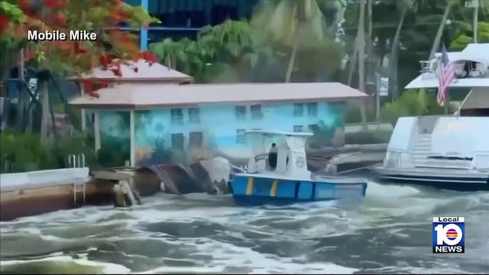 Video shows superyacht crash into dock along New River in Fort Lauderdale