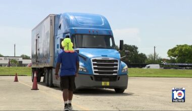 Immigrant truck drivers train at Miami Dade College amid English proficiency crackdown