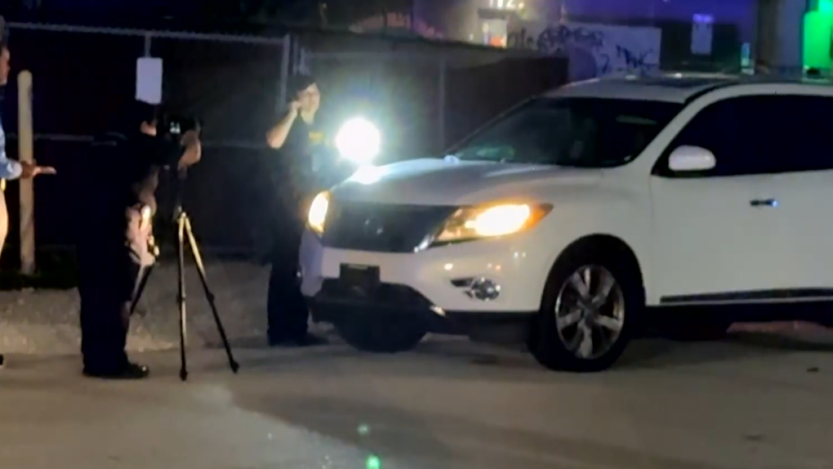Woman dead after falling off car during altercation in Fort Lauderdale, police say – NBC 6 South Florida