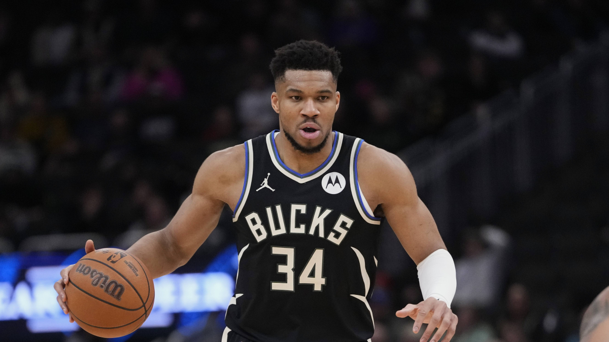 Giannis to wear new number for Miami Heat, Bobby Portis too