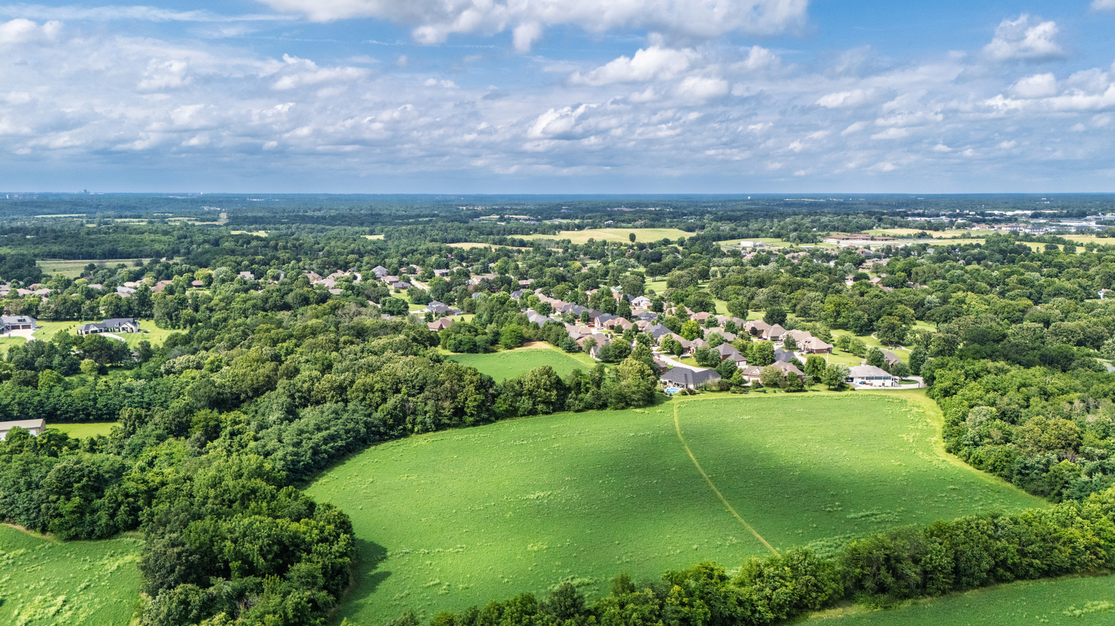Forget Florida, Retire To This Midwest Gem Filled With Scenic Parks, Colorful Cities, And A Vibrant Food Scene