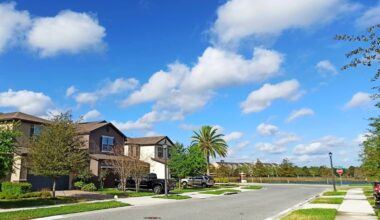 This Quiet Orlando Suburb Is An Artsy City With Local Eats, Green Parks, And Lake Fun