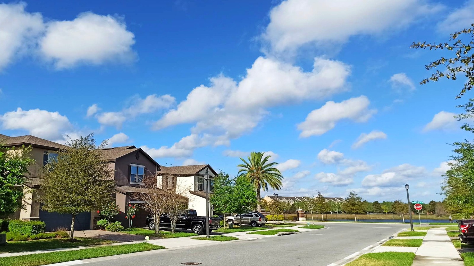This Quiet Orlando Suburb Is An Artsy City With Local Eats, Green Parks, And Lake Fun