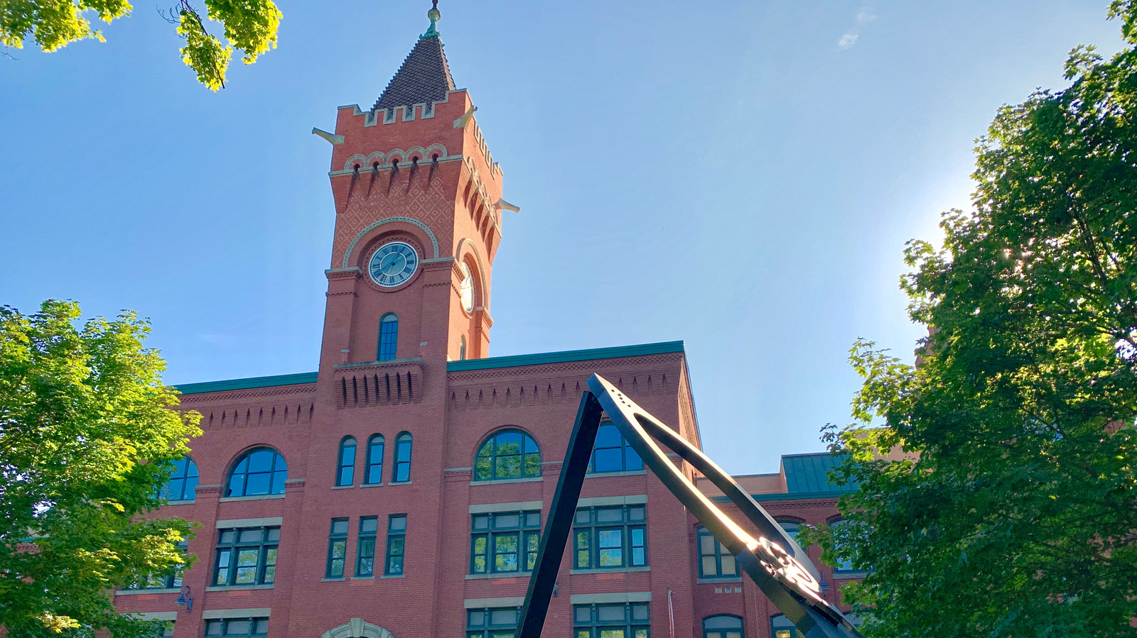 Forget Florida, Retire To This East Coast City Between Boston And Hartford With Outdoor Fun And A Unique Museum