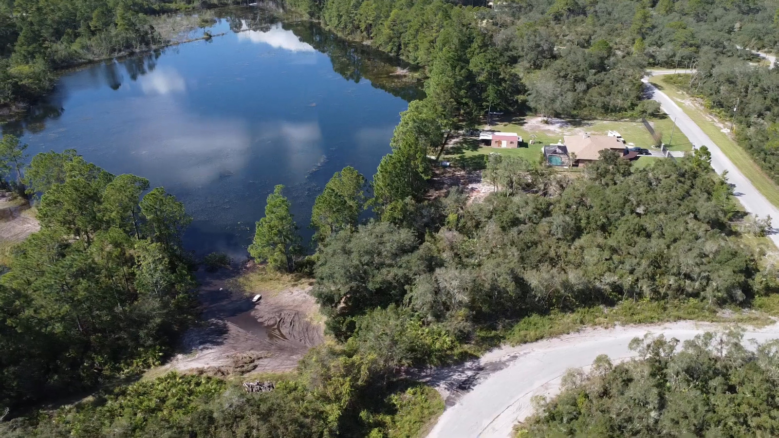 Sandwiched Between Orlando And Gainesville Is A Quiet Community Near Golf Clubs, Trails, And A State Park