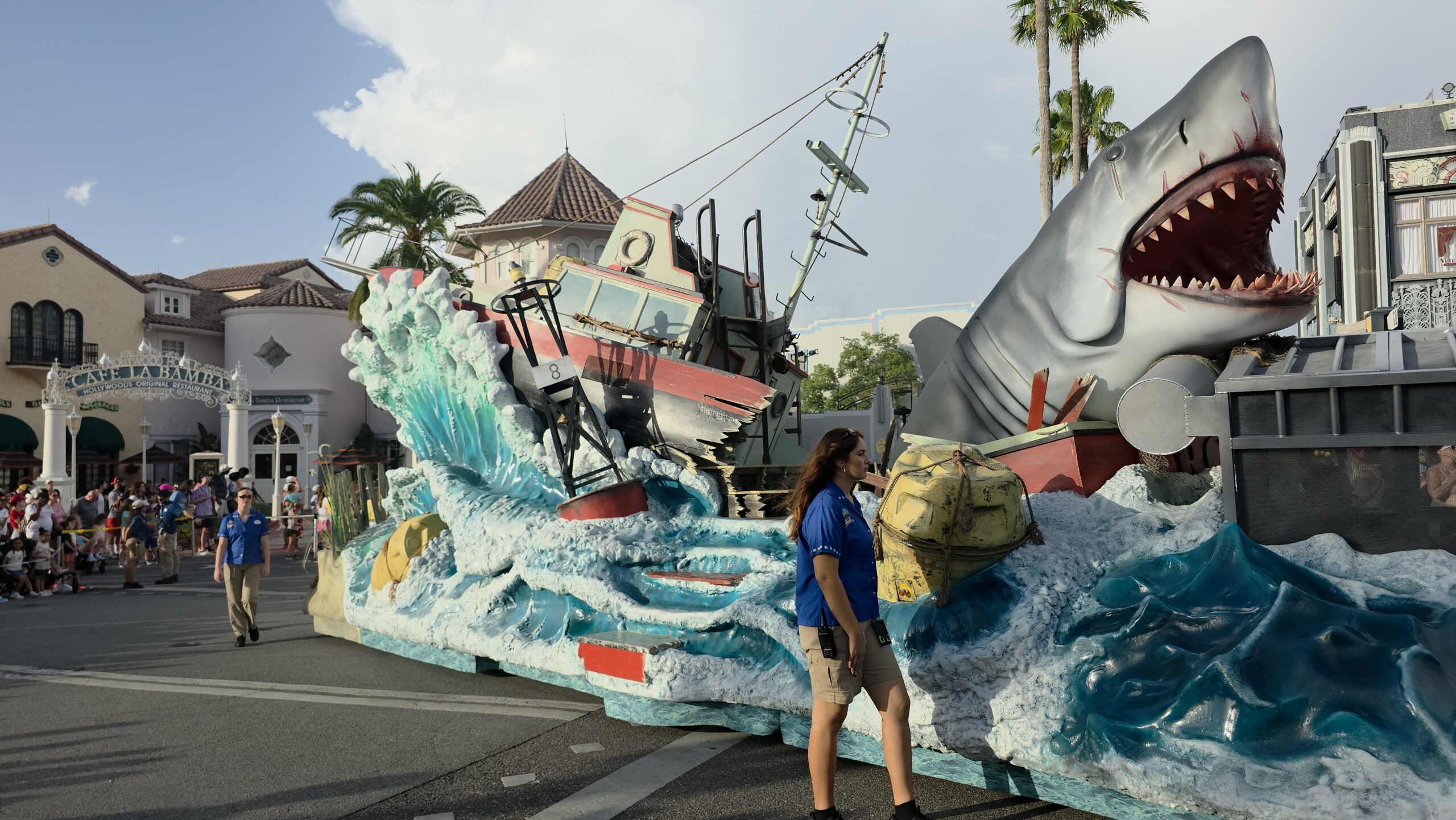 Universal Mega Movie Parade is back at Universal Studios Florida for 2026. The parade features classic Universal IPs like Jurassic Park and E.T. as well as newer franchises like Sing and Kung Fu Panda.