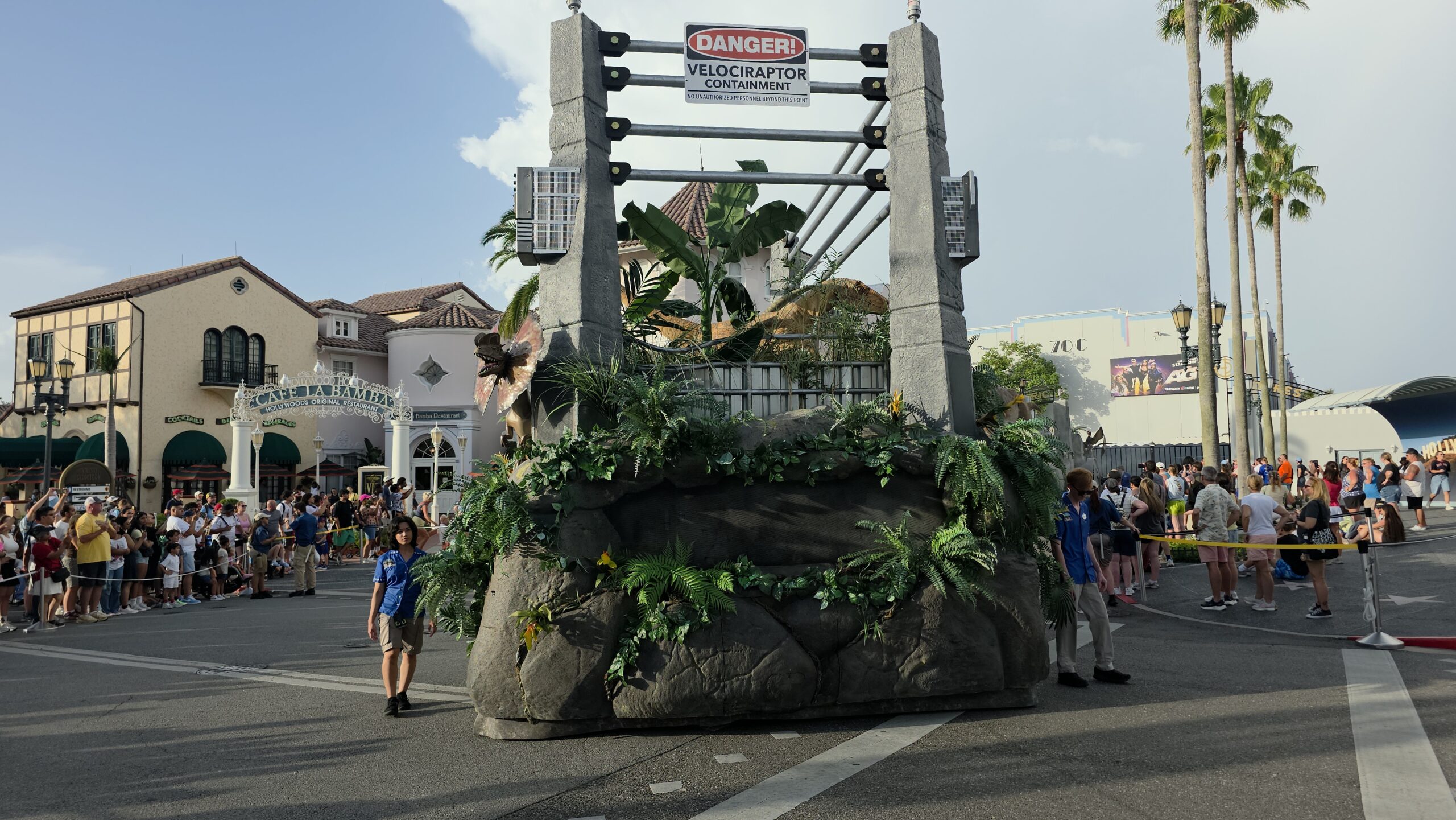 Universal Mega Movie Parade is back at Universal Studios Florida for 2026. The parade features classic Universal IPs like Jurassic Park and E.T. as well as newer franchises like Sing and Kung Fu Panda.