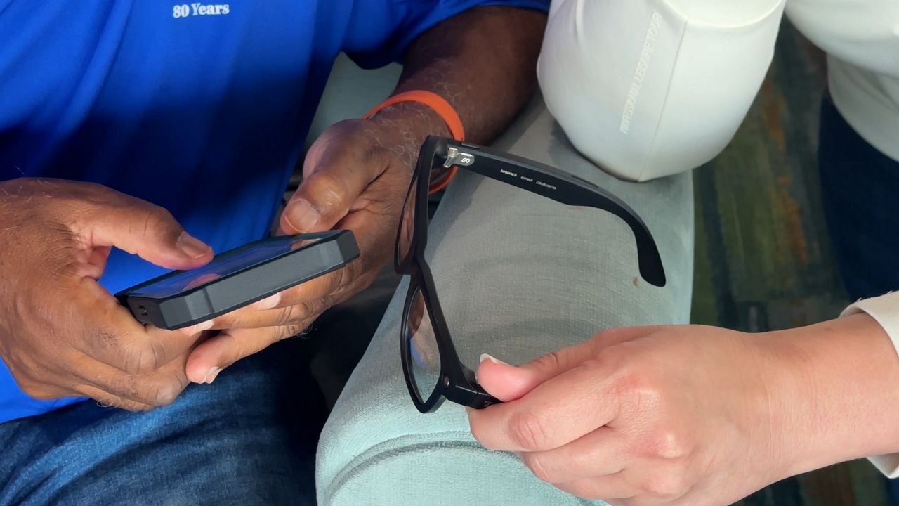 Meta donates AI glasses to blind veterans in Tampa