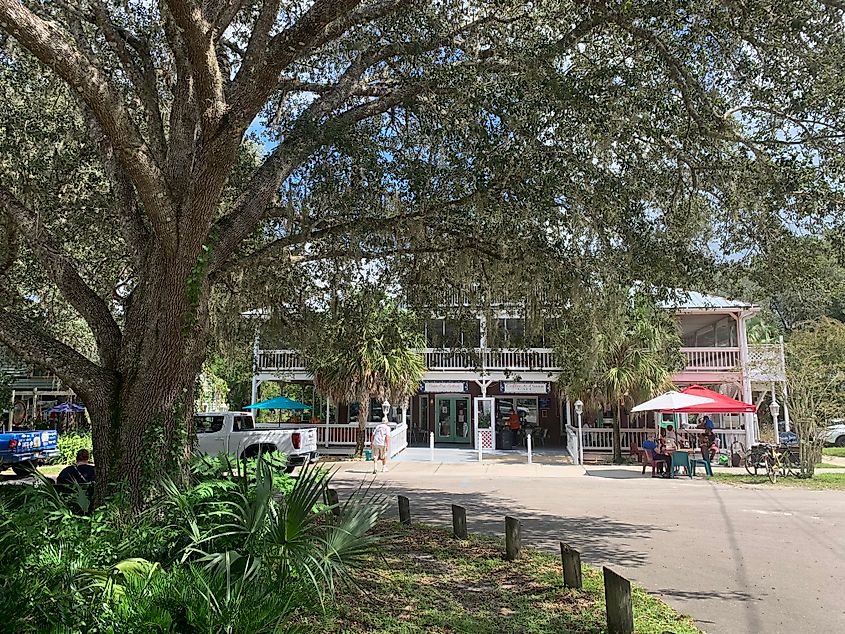 The Commercial District of Micanopy, Florida. Image credit: HarrietFest via Wikimedia Commons.