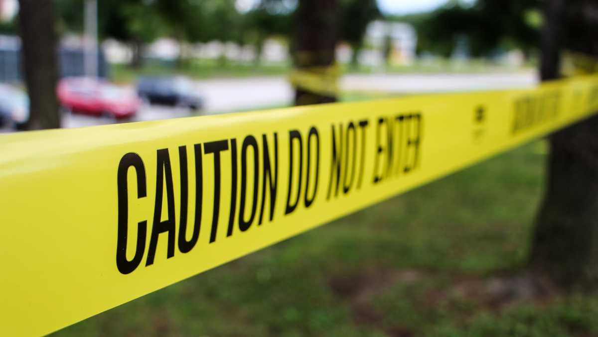 Woman dies after falling off vehicle during altercation in Fort Lauderdale