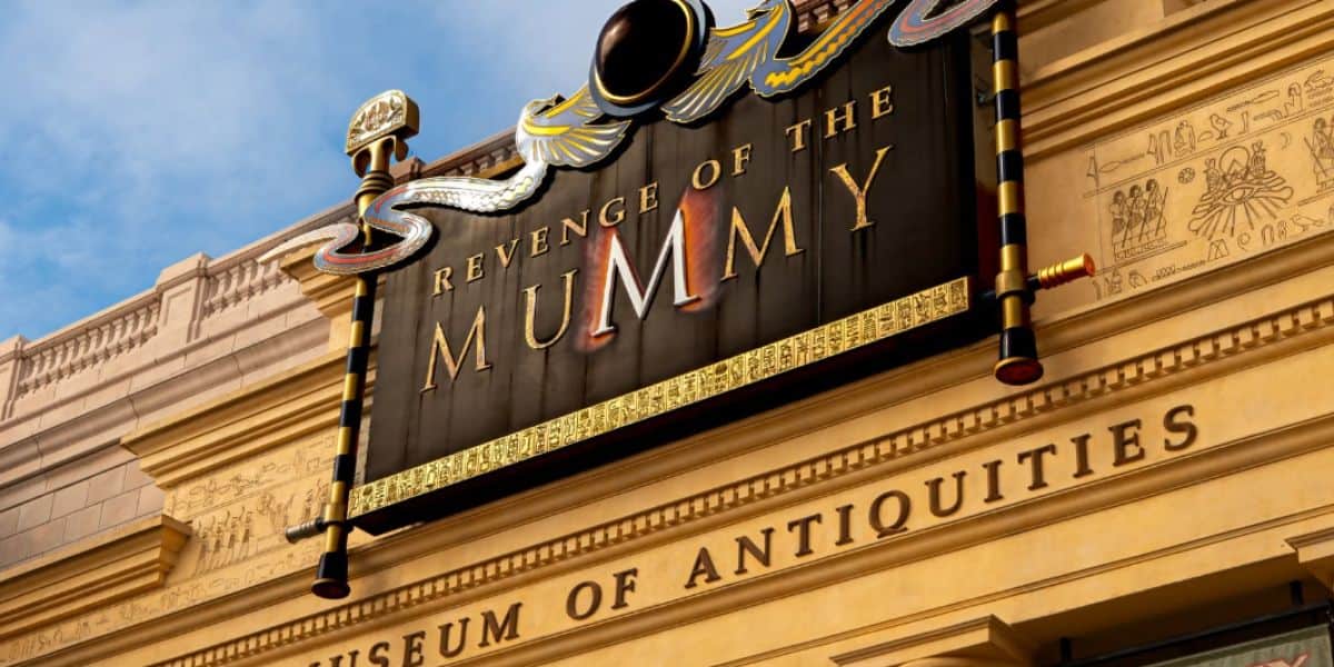 revenge of the mummy ride entrance sign in universal studios florida