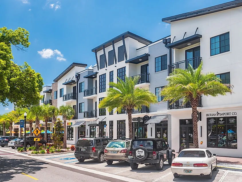 Douglas Ave in Dunedin, Florida