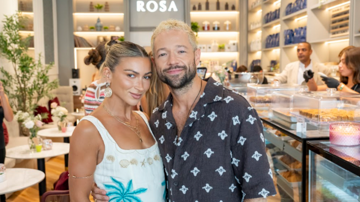Dancing with the Stars couple open Miami cafe