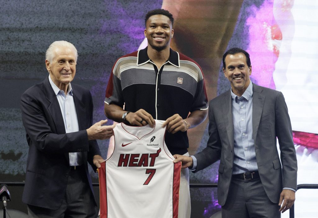 Miami Heat introduce Giannis Antetokounmpo at Kaseya Center