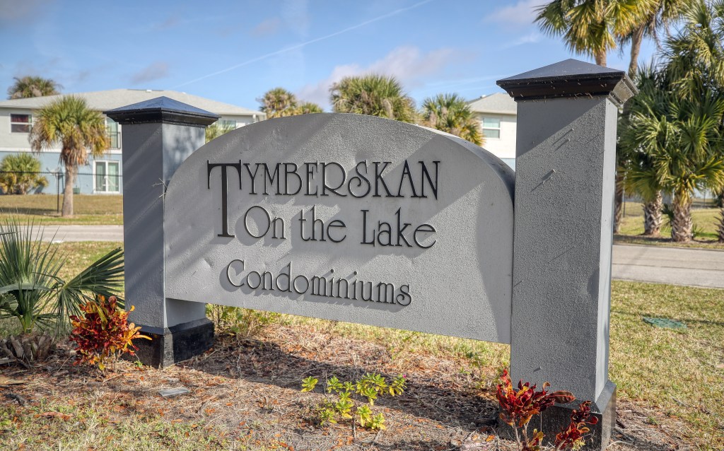 Orange County sees the end for deteriorating Tymber Skan condos – Orlando Sentinel