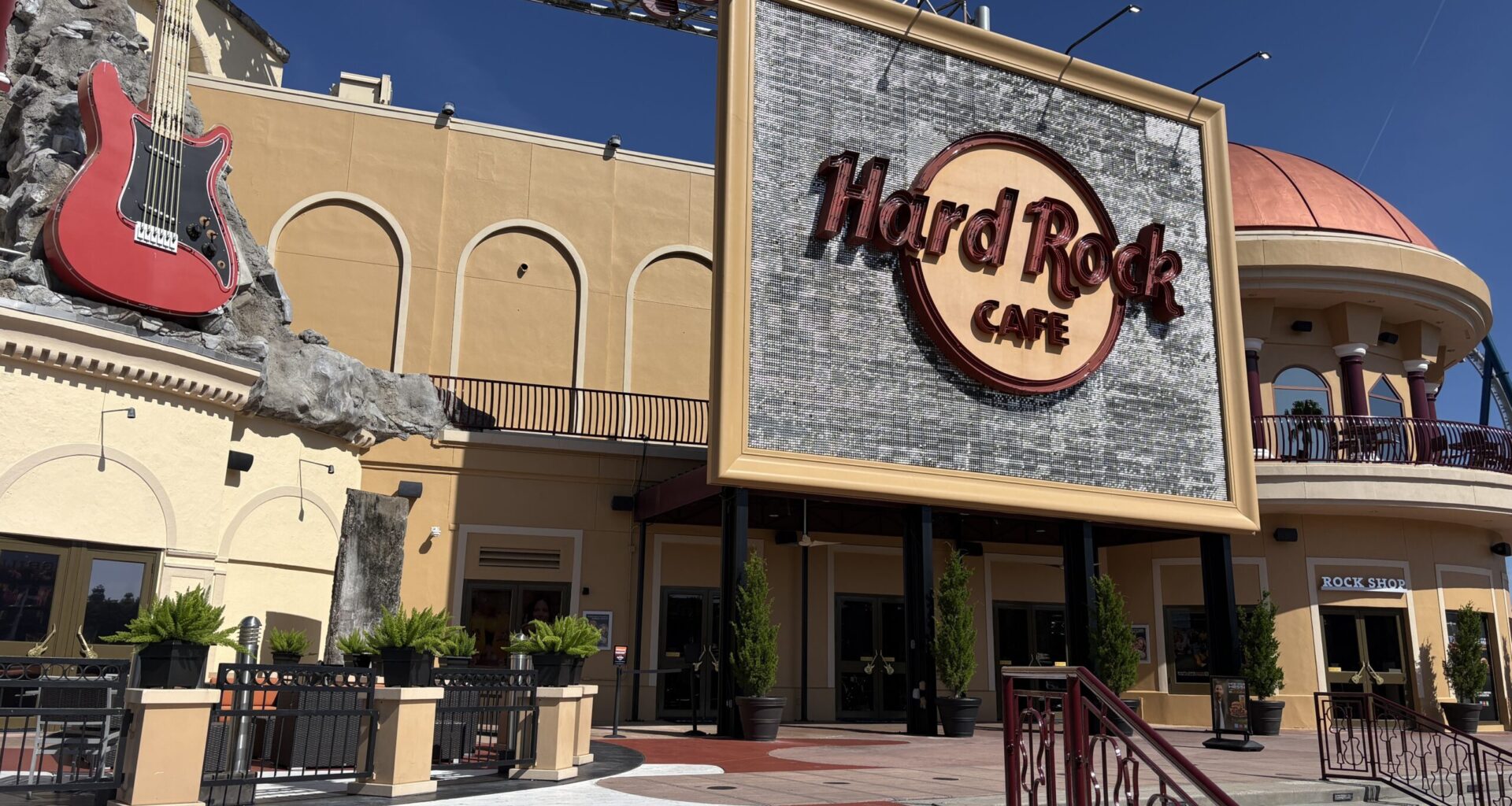 Berlin Wall Piece Moved to New Location at Universal Orlando Hard Rock Cafe