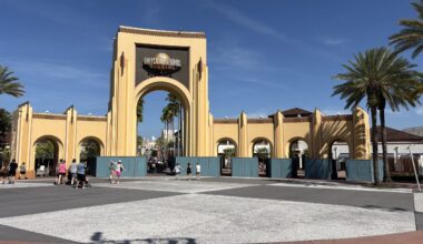 The construction walls we first spotted last week at the iconic archway have expanded at the front of Universal Studios Florida. While last week they comprised the first two entry points on the right side, they are now throughout except for the far left side.