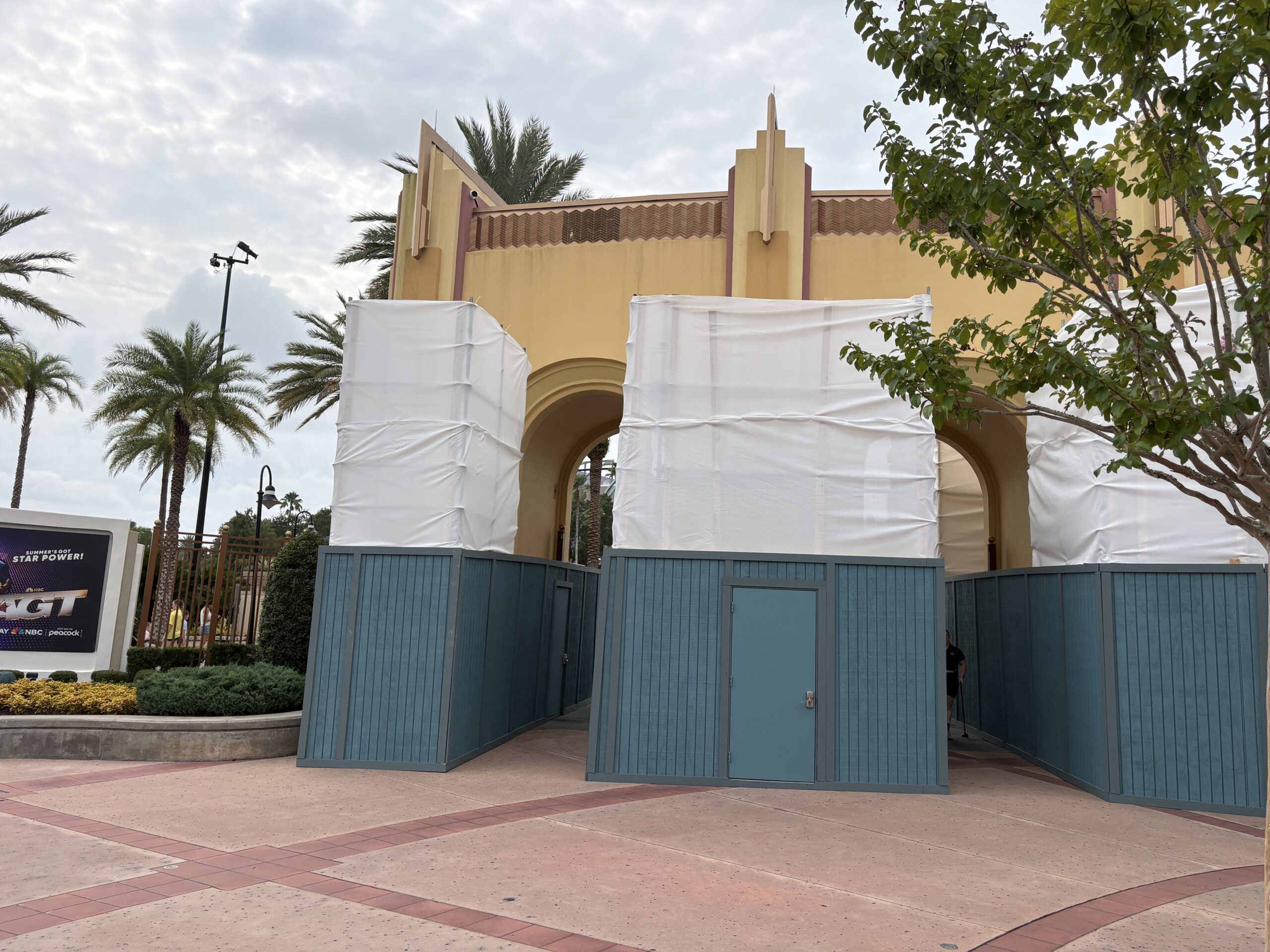 Universal Studios Florida Archway Repainting