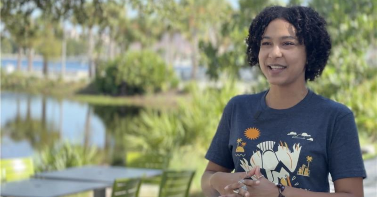 St. Pete artist Clancy Riehm designs new shirt to celebrate 727 Day this weekend