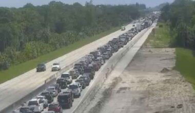 Vehicle fire closes all lanes on Florida's Turnpike in Palm Beach County