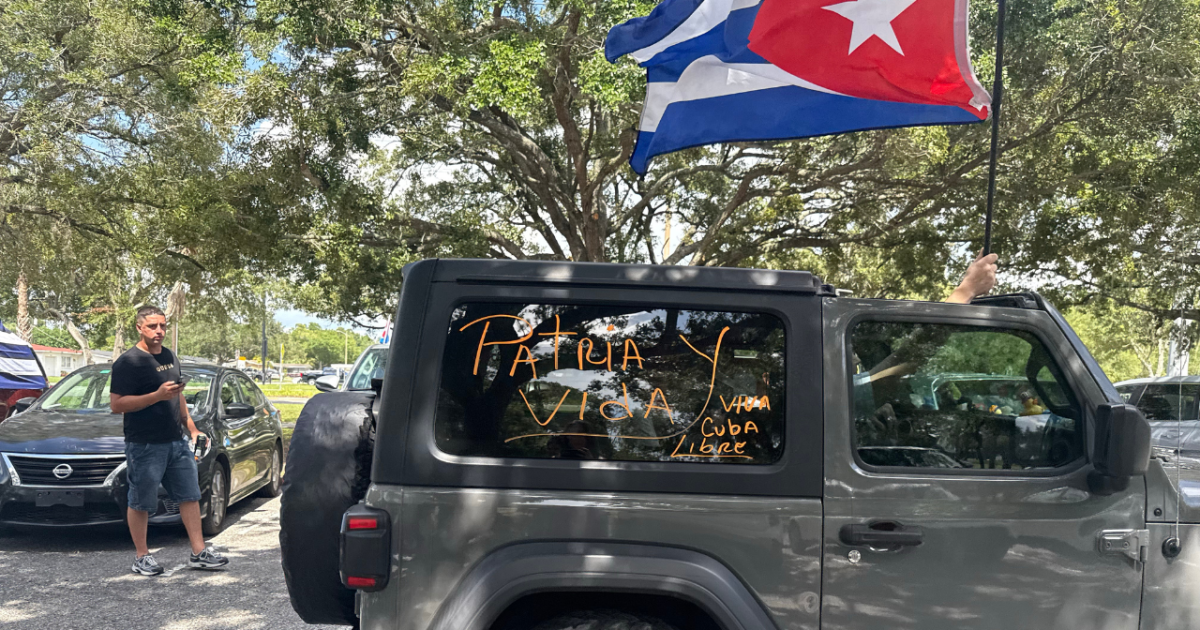 Tampa Bay Cuban community rallies in support of Cuba amid island-wide blackouts