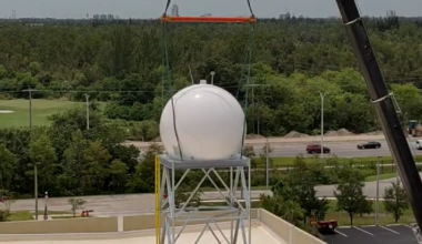 Lee County installs new radar to close weather coverage gaps in Southwest Florida | WGCU News