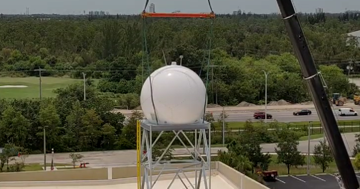 Lee County installs new radar to close weather coverage gaps in Southwest Florida | WGCU News