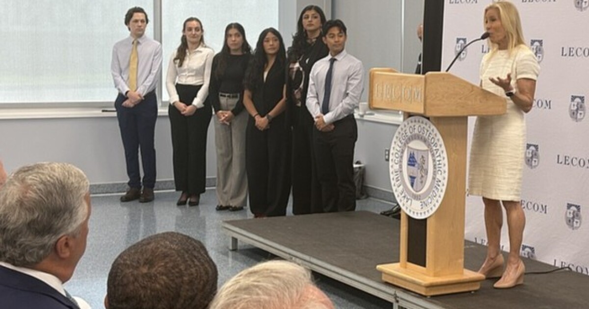 City’s first four-year medical school opens at Jacksonville University