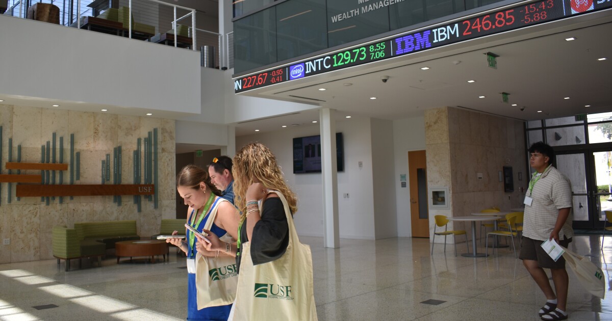Gen Z in Florida is using AI to navigate weaker labor market