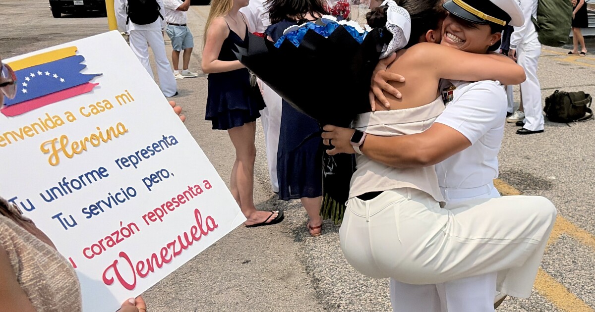 USS Fort Lauderdale returned to Norfolk after more than 11 months in the Caribbean