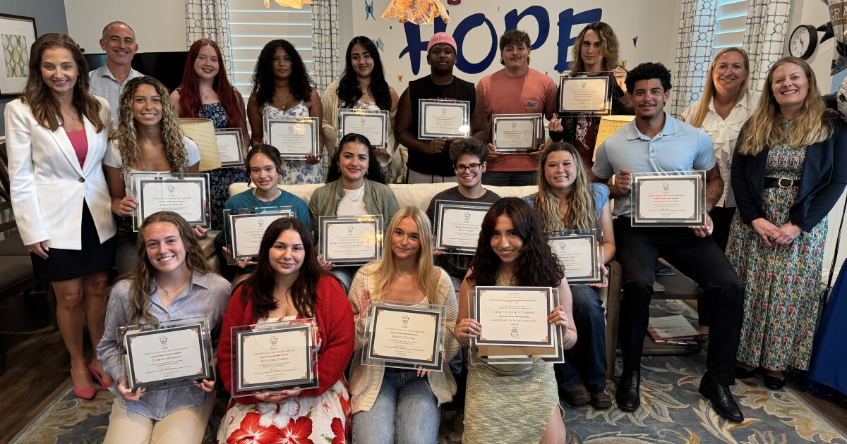 Valerie's House awards a record $70,000 in scholarships for students experiencing loss | WGCU News