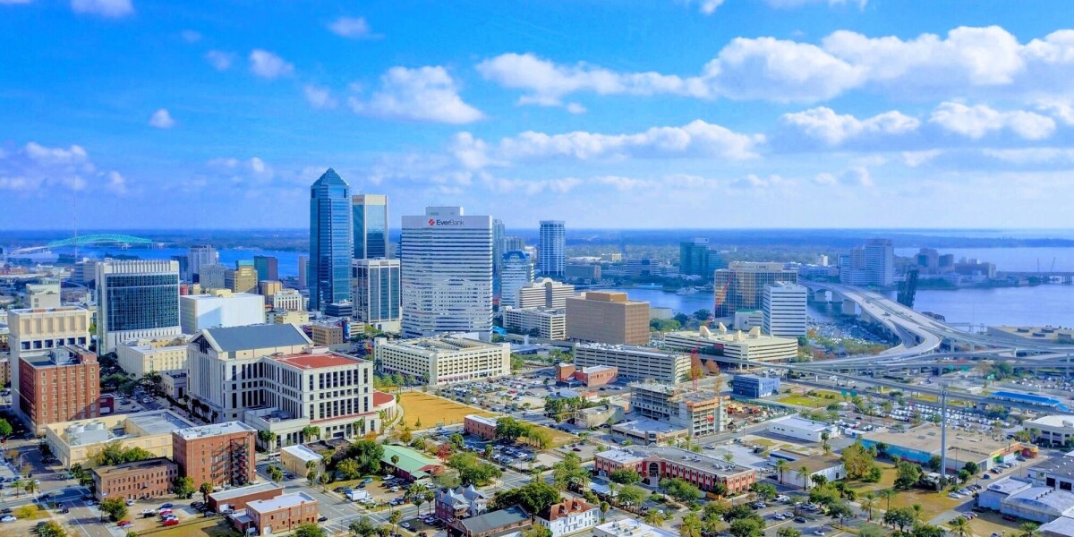How Amazon is investing in Florida