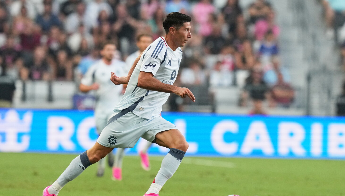 Inter Miami beats Fire 3-2 to ruin MLS debut of Robert Lewandowski