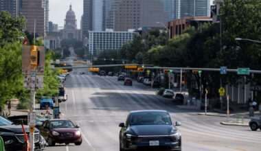 Tesla Expands Robotaxi Service to Orlando, Tampa Ahead of Earnings