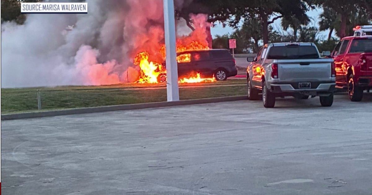 Florida mom safely escapes van fire with 4 children after mechanical failure