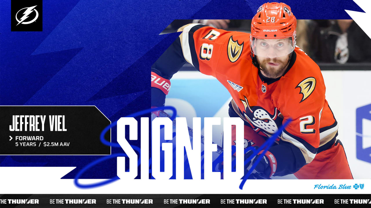 Lightning sign forward Jeffrey Viel to five-year contract