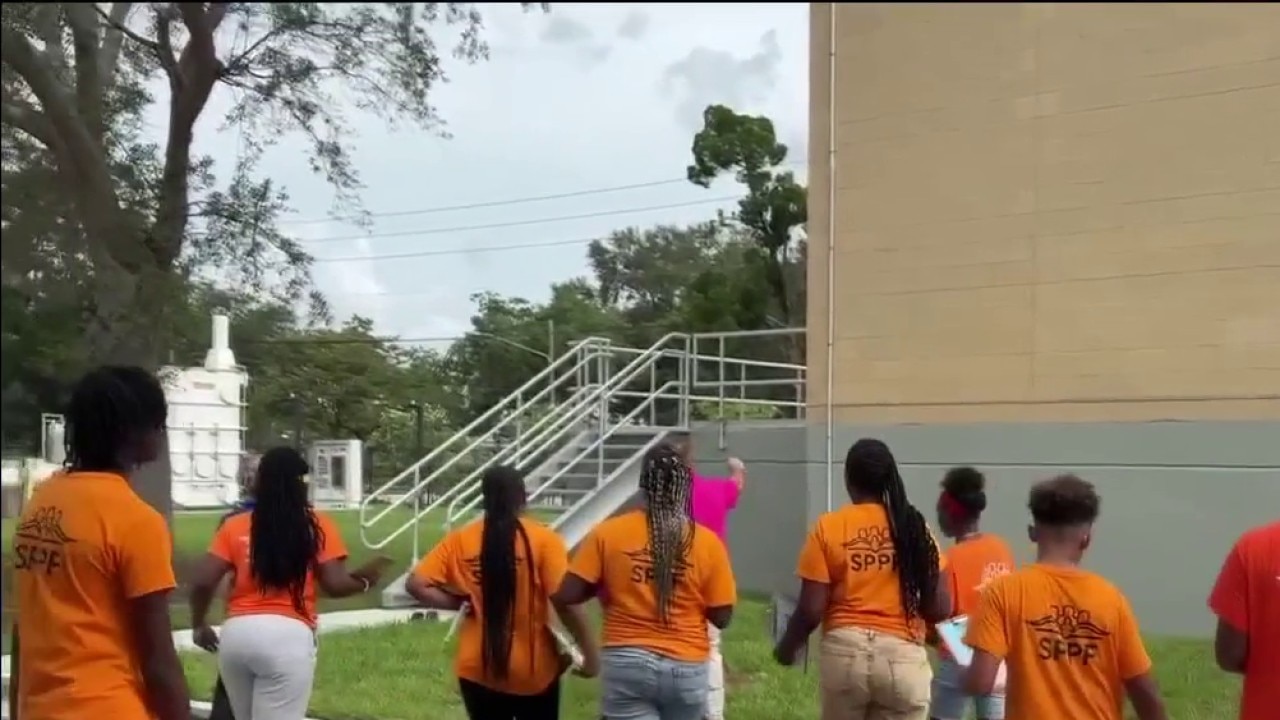 Students tour water reclamation facility