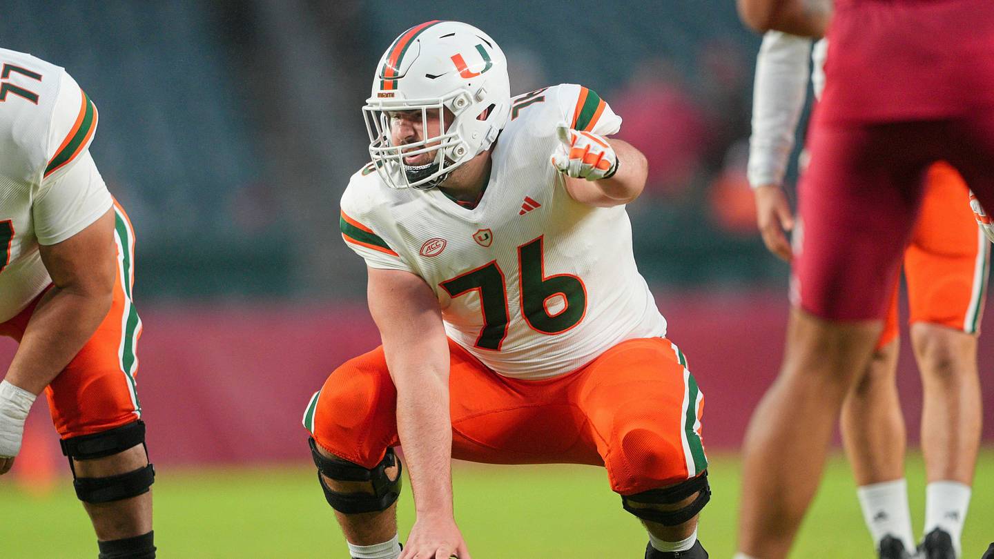 'Chemistry' Grows Deeper With Miami's Offensive Line Ahead of Final Days of Fall Practice