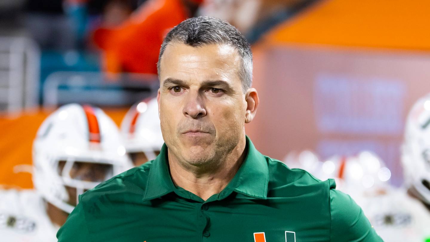 Oregon Ducks Battling Mario Cristobal, Miami Hurricanes for Top-Rated Recruit