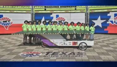 Broward students power toward three-peat after winning national Solar Car Challenge - WSVN 7News | Miami News, Weather, Sports