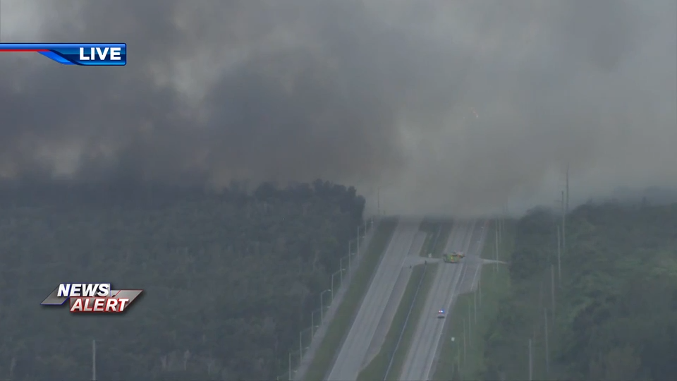 Brush fire shuts down Krome Avenue between SW 8th St. and Kendall Drive; no structures threatened - WSVN 7News | Miami News, Weather, Sports