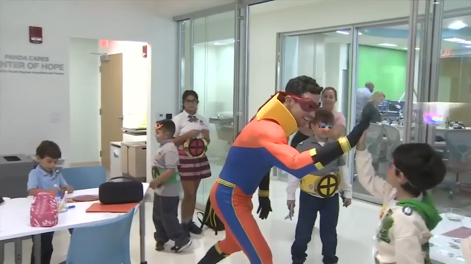 ‘X-Men ’97’ star Gui Agustini stops by Nicklaus Children’s Hospital before Superfancon in Miami - WSVN 7News | Miami News, Weather, Sports