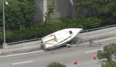 Sailboat ends on side of road while being towed by U-Haul in Fort Lauderdale - WSVN 7News | Miami News, Weather, Sports