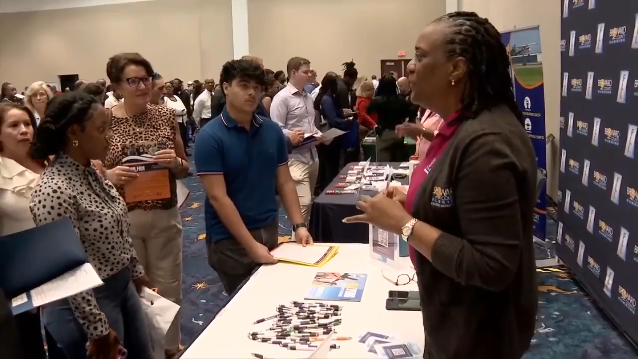 FLL hosts 5th annual job fair - WSVN 7News | Miami News, Weather, Sports