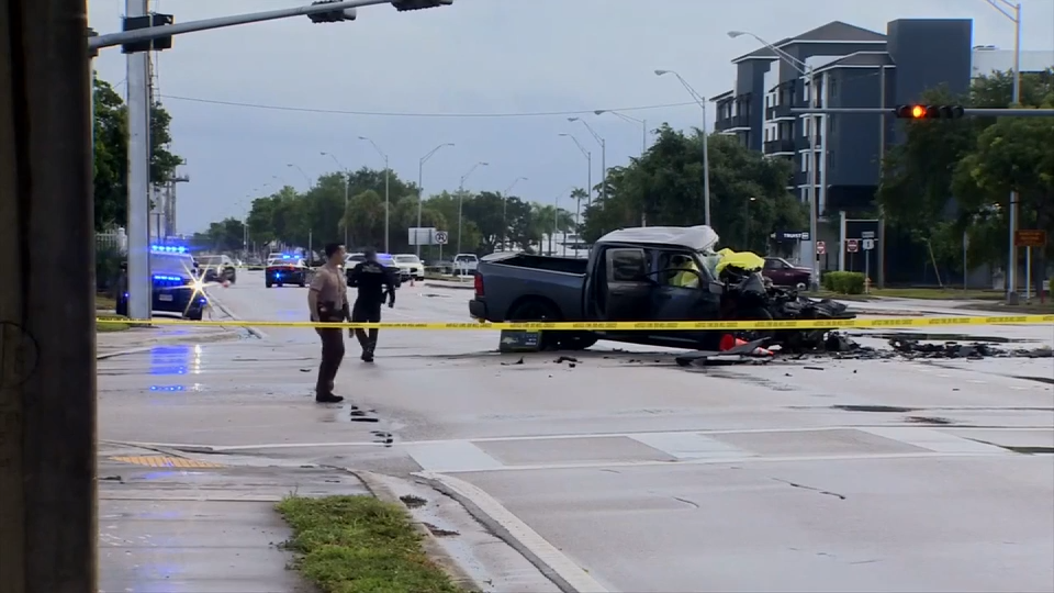 1 dead after collision between pickup and flatbed trucks on U.S. 1 in SW Miami-Dade - WSVN 7News | Miami News, Weather, Sports
