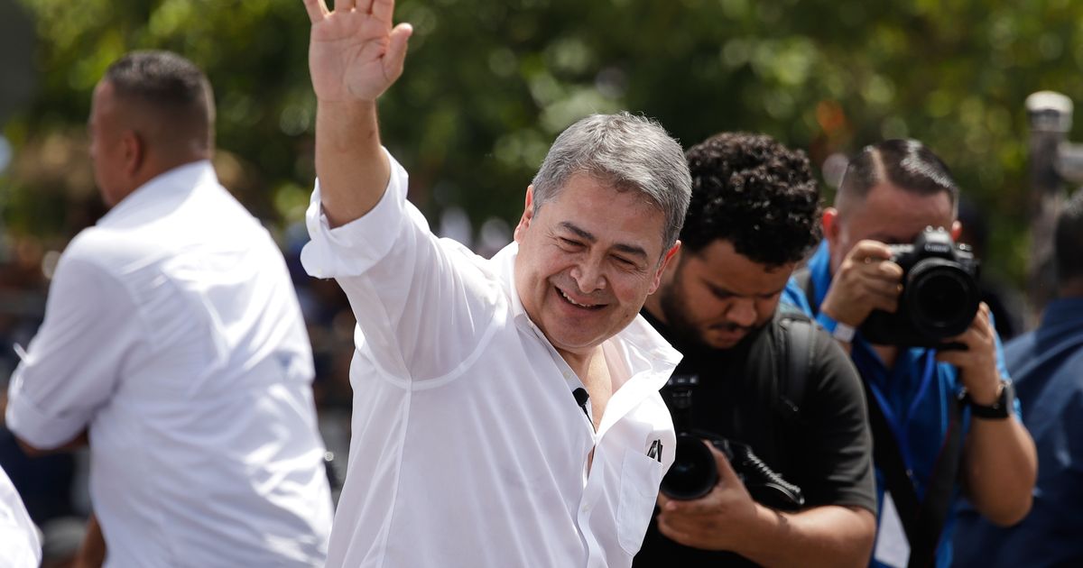 A Honduran judge grants former President Juan Orlando Hernández release as corruption trial proceeds :: WRAL.com